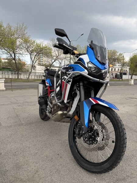 Vand Africa twin 1100 manual