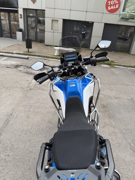 Vand Africa twin 1100 manual